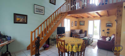 Maison - 110 m² - 5 pièces