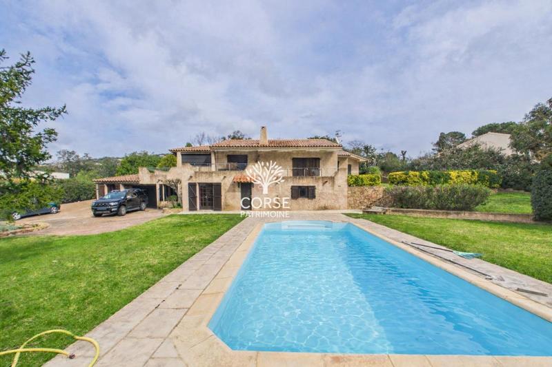 Appartement - 250 m² - 6 pièces