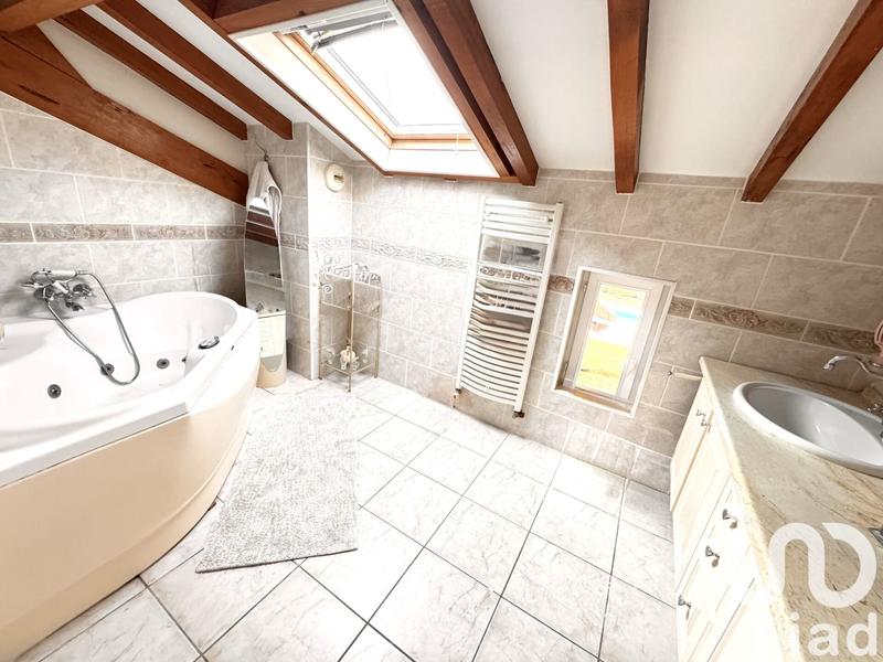 Maison - 177 m² - 5 pièces