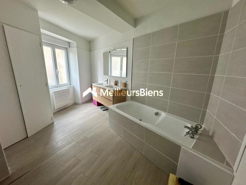 Maison de bourg - 96 m² - 5 pièces