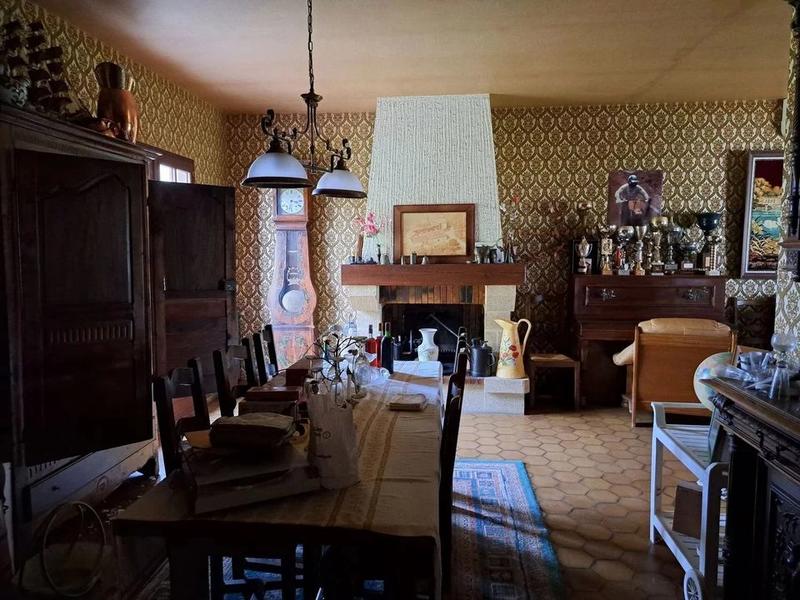 Maison traditionnelle - 170 m² - 6 pièces