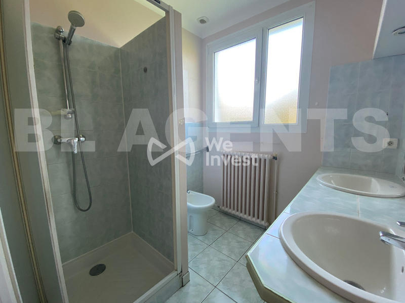 Maison - 123 m² - 7 pièces