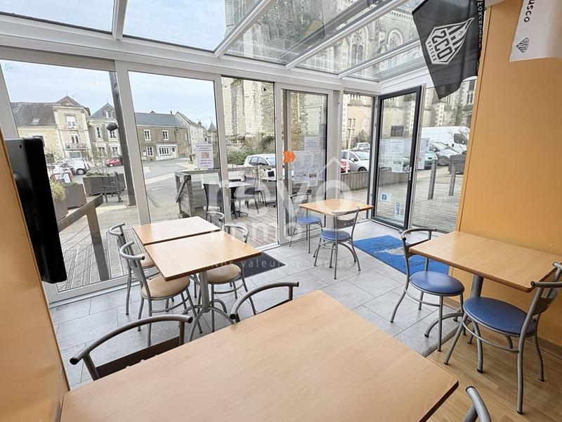 Immeuble mixte - 179 m²