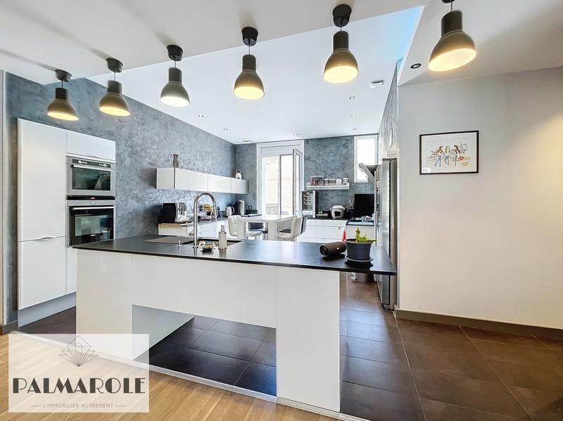 Appartement - 95 m² - 3 pièces