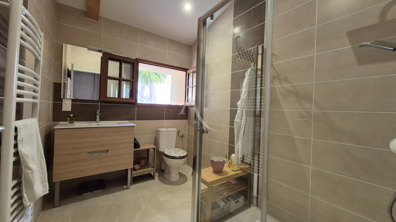 Maison - 177 m² - 8 pièces