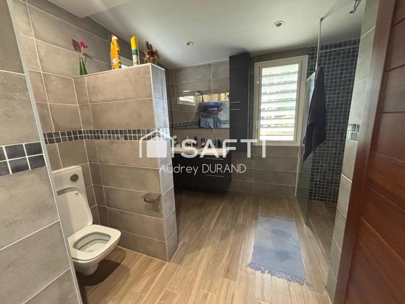 Maison - 211 m² - 5 pièces