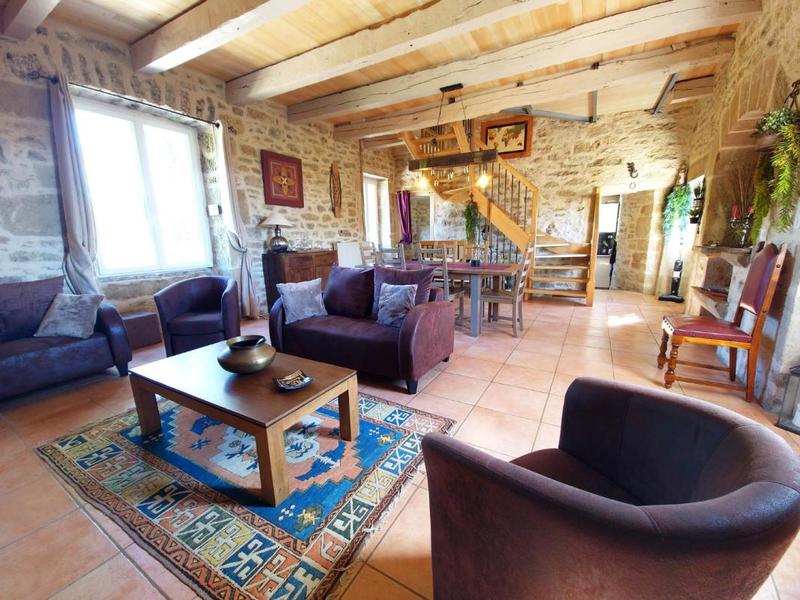 Maison en pierre - 165 m² - 6 pièces