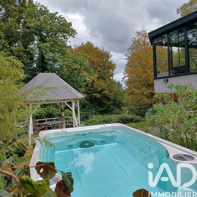 Maison - 140 m² - 7 pièces