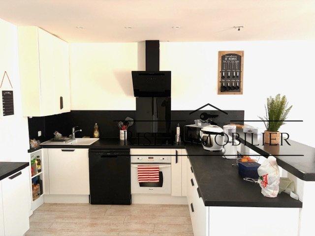 Appartement - 94 m² - 4 pièces