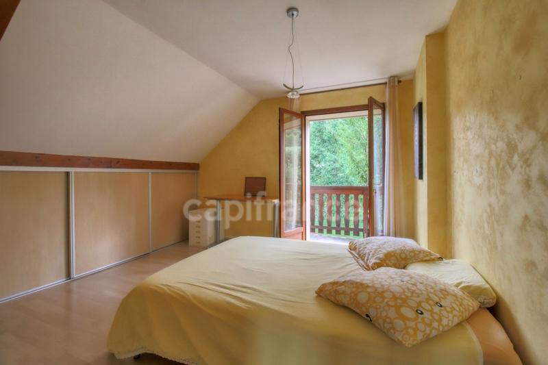 Propriété - 240 m² - 9 pièces