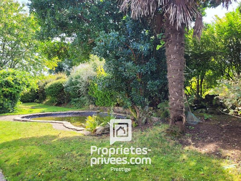 Demeure - 215 m² - 7 pièces