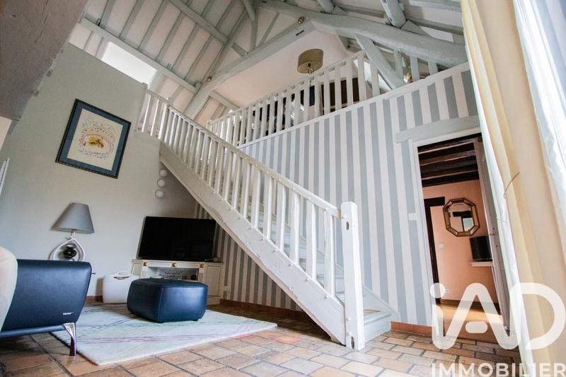 Maison - 220 m² - 9 pièces