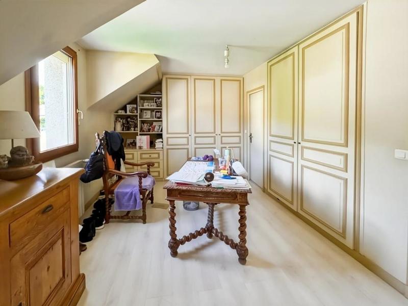 Maison - 213 m² - 6 pièces