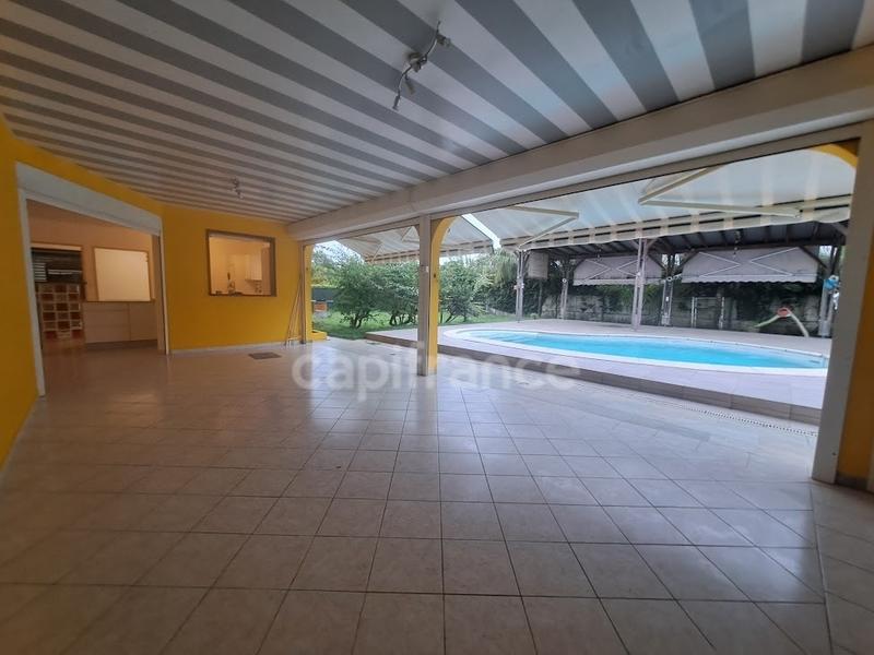 Maison - 189 m² - 5 pièces