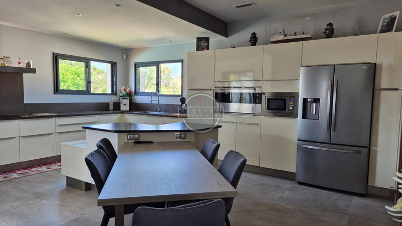 Villa - 177 m² - 4 pièces