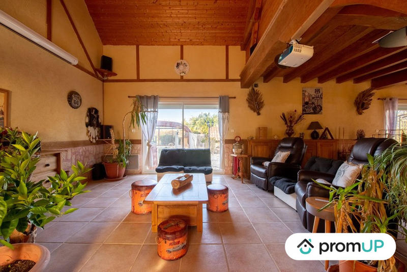 Maison - 400 m² - 12 pièces