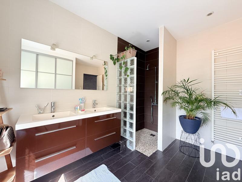 Maison - 179 m² - 5 pièces