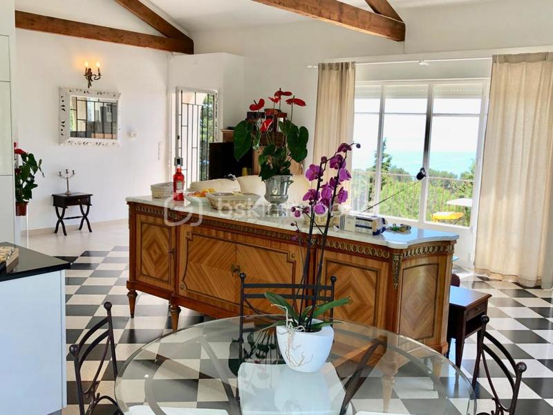 Villa - 178 m² - 6 pièces