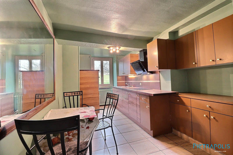 Maison - 263 m² - 9 pièces