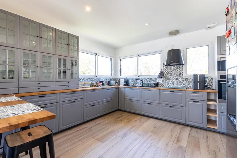 Maison - 143 m² - 6 pièces