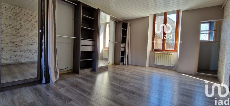 Maison - 233 m² - 8 pièces