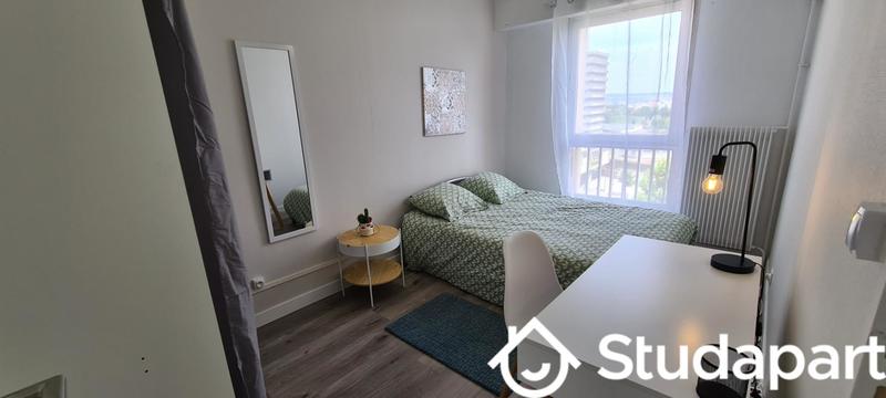 Chambre - 10 m² - 1 pièce