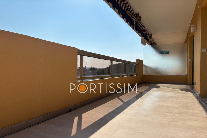 Appartement - 100 m² - 4 pièces