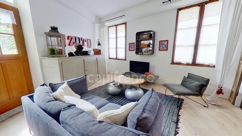 Maison - 184 m² - 7 pièces