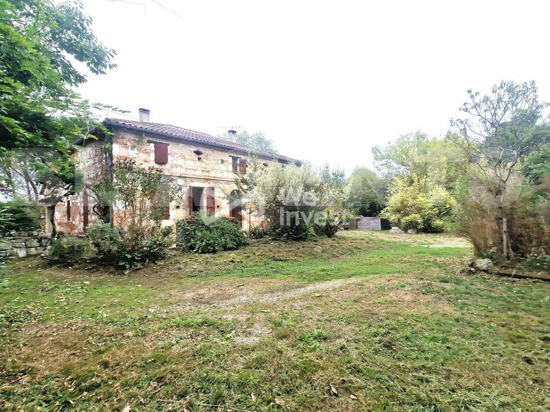 Maison - 230 m² - 7 pièces