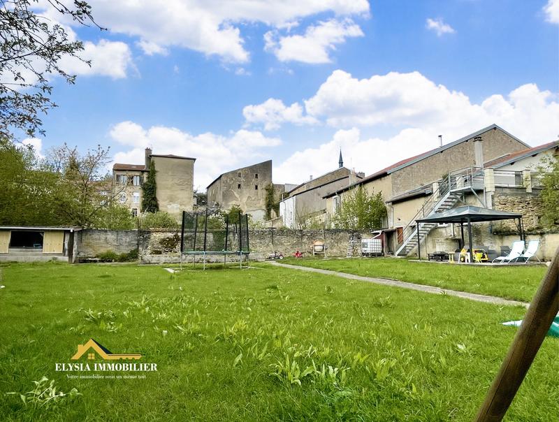 Maison - 138 m² - 5 pièces