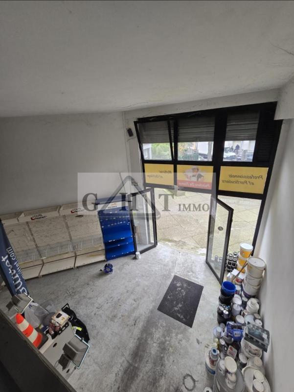 Local commercial - 275 m²