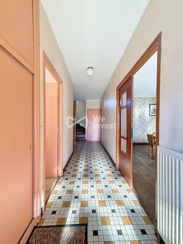 Maison traditionnelle - 148 m² - 8 pièces