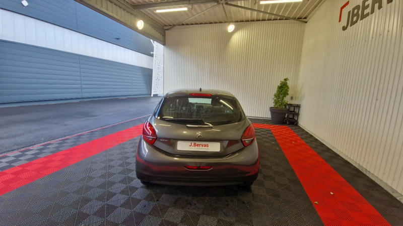 Peugeot 208 affaire Bluehdi 100 Ss Premium Pack