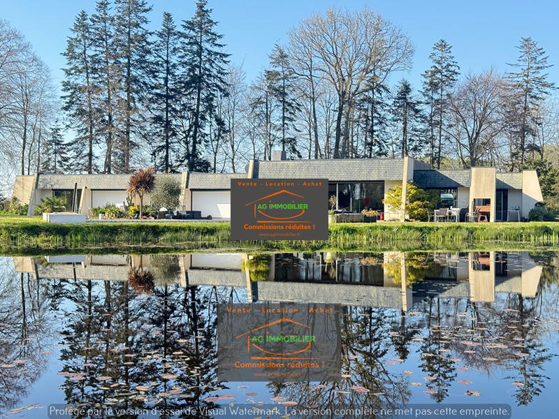 Maison - 341 m² - 9 pièces