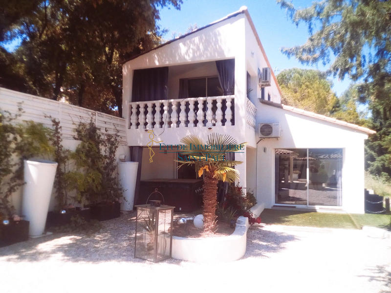 Maison - 95 m² - 4 pièces