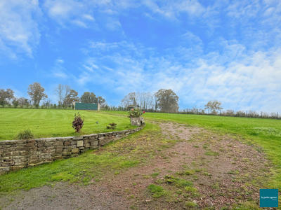 Maison - 250 m² - 8 pièces