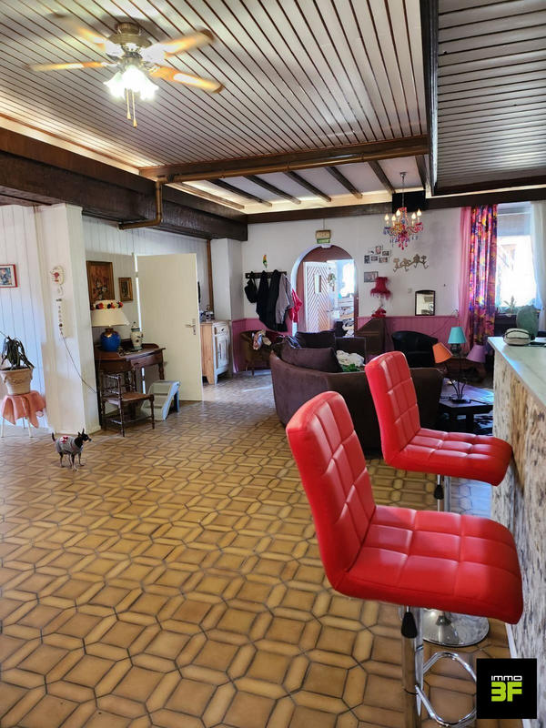 Local d'activités - 585 m²