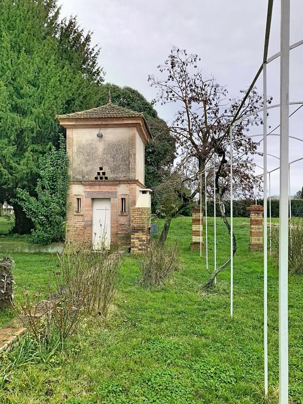 Maison - 300 m² - 12 pièces