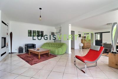 Maison - 198 m² - 8 pièces