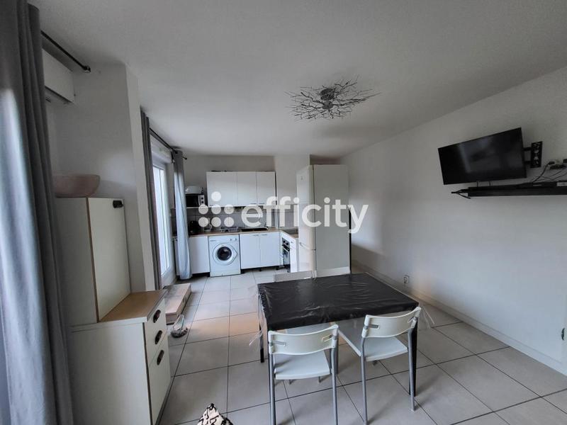 Appartement - 90 m² - 5 pièces