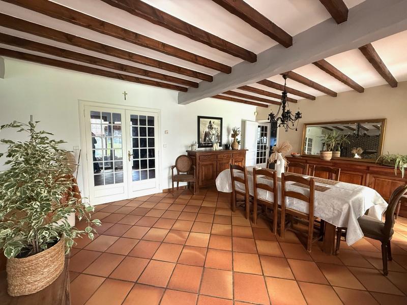 Maison - 200 m² - 6 pièces