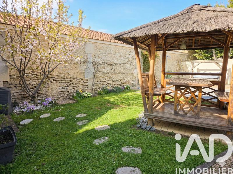 Maison - 214 m² - 9 pièces