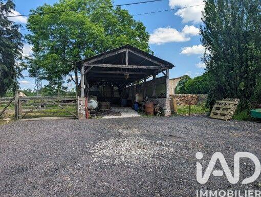 Maison - 250 m² - 11 pièces