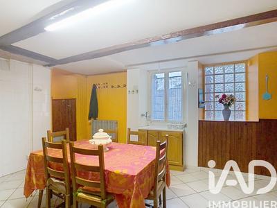 Maison - 93 m² - 5 pièces