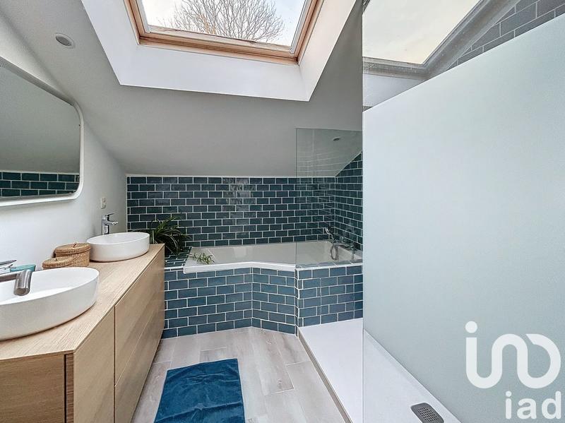 Maison de maîtres - 220 m² - 9 pièces