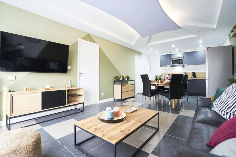 Appartement - 98 m² - 6 pièces