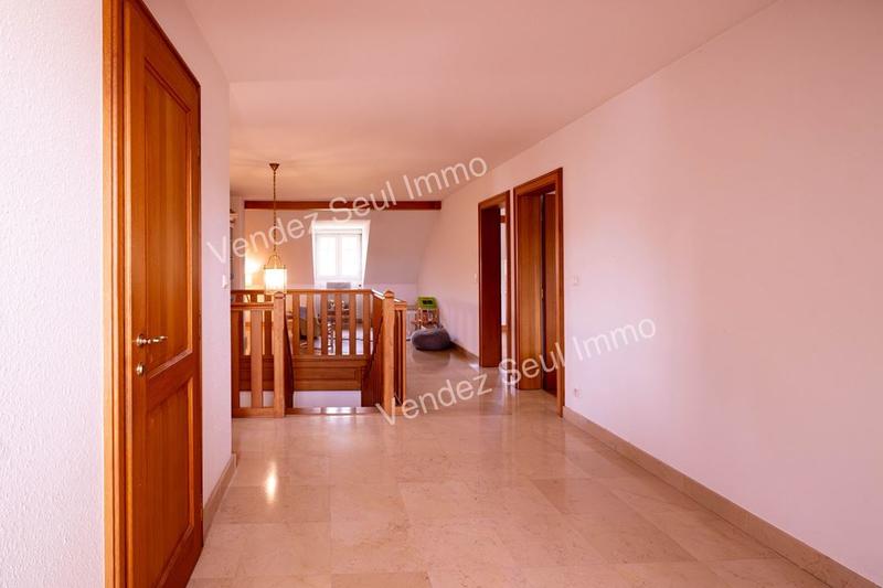 Maison traditionnelle - 223 m² - 7 pièces