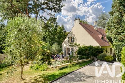 Maison - 180 m² - 6 pièces