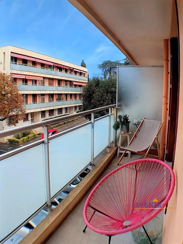 Appartement - 65 m² - 3 pièces