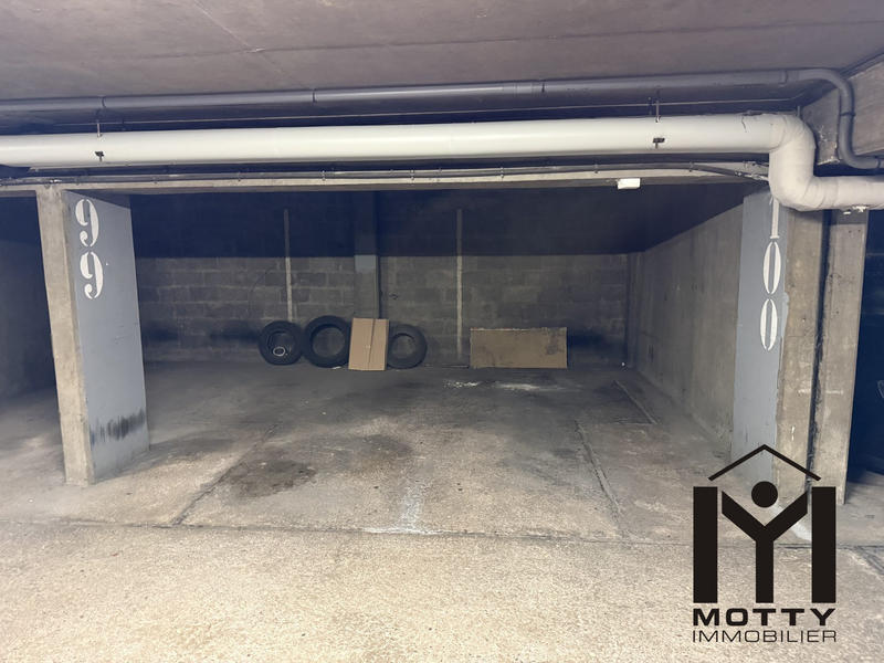 Parking / Garage - 5 m²